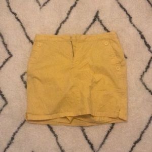 yellow skirt